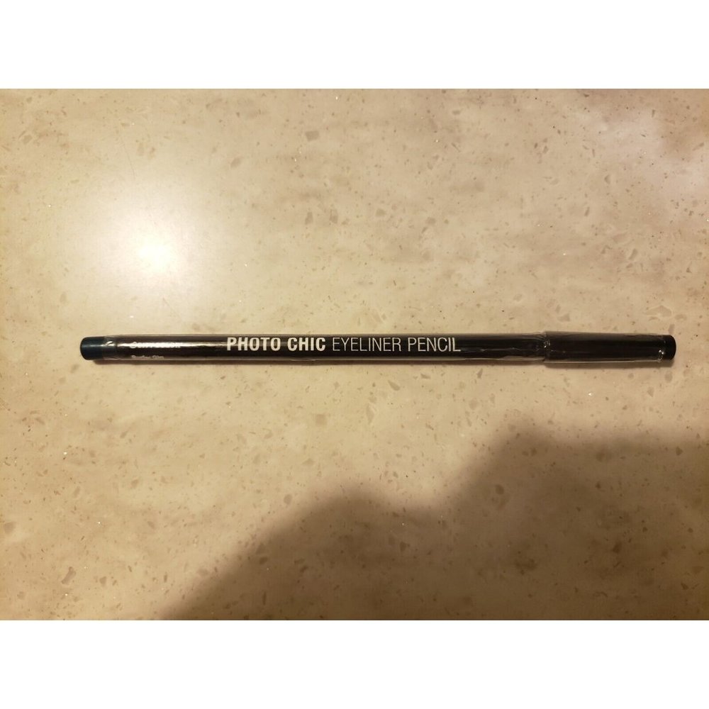 City Color Photo Chic Eyeliner Pencil Highly Pigmented In Surfer Girl New Sealed